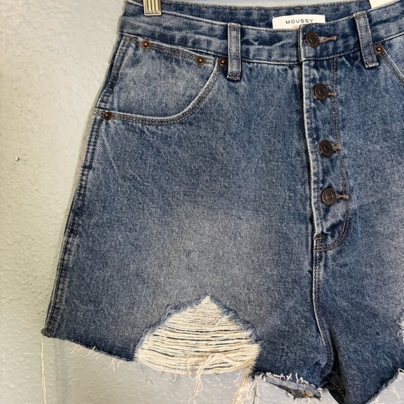 NWT Moussy‎ Women's Blue Cut Off Jean Shorts Distressed Raw Hem Denim 28 Boho - Picture 5 of 11